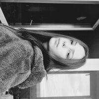 AnikaBoombl's Offline Chat Room