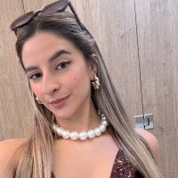 NIQUEILLA8 webcam model