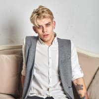 richardQlewisn Offline chat-huone
