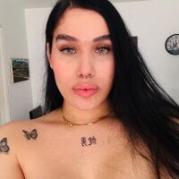 Bella__Wood's Avatar Pic