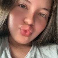 mona_1820 webcam model