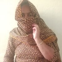 Porn-mistress' Offline Chat Room