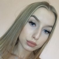 NicoleCarpintero's Offline Chat Room