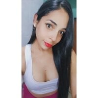 Thalittinha's Profile Pic