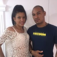 brad-camila's Offline Chat Room