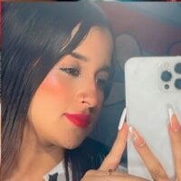 lizzielaurent's Offline Chat Room