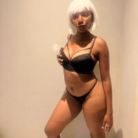 FreakyBitch99's Avatar Pic