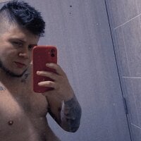 pipeloaiza01's Offline Chat Room