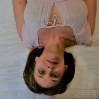 mistressbarbara33's Offline Chat Room