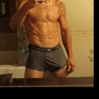 ThickDMatty@xh webcam