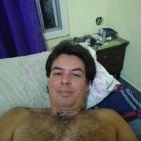 leo_HOT84's Offline Chat Room