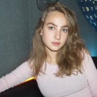 CamillaVersense's Offline Chat Room