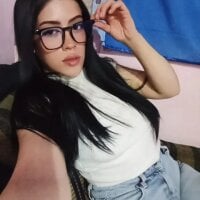 CloeMonrou14 webcam model