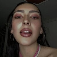 JuliethaFox model avatar