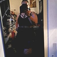 masochistickitten's Offline Chat Room