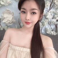 Lucky-Cora's Avatar Pic