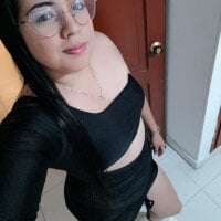 Martina_evans_1's Offline Chat Room