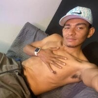 DOMINIT_HOT webcam model
