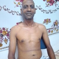 Deucebiggerlow webcam