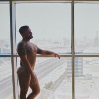 HotCaoupleMiddleEast webcam