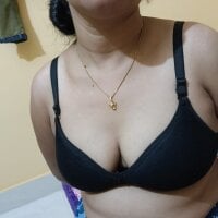 Queen-23 webcam