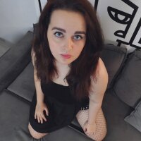 megan_holl's profile image'