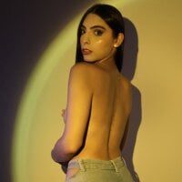 IsabelaPink's Avatar Pic