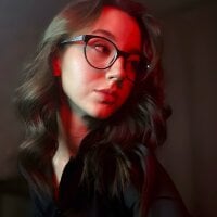 lady_with_glasses