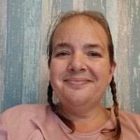 Curvy-Primrose webcam model