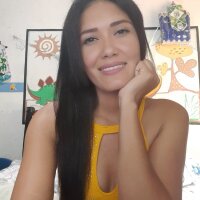 angelainparis28 webcam model