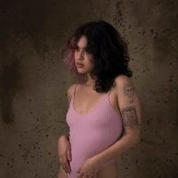 riley_rouge