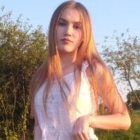 SueMiIIer fully nude on webcam for live porn video chat
