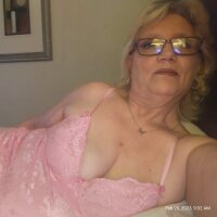 Trishee6969 offline chatszobája