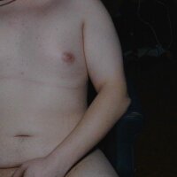 DaveCums432's Offline Chat Room