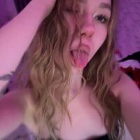 lil_monikaa's Avatar Pic