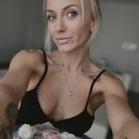 HelenaLaSweet 个人资料图片
