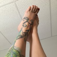 Freya_Starr Chat Room offline