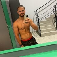 youngboyformommy24 webcam