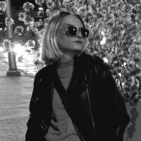 laytafltsmile model avatar