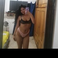 emma_sexy_naughty's Offline Chat Room