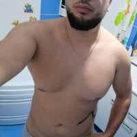 StrangerBoy69toy's Offline Chat Room