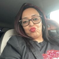 iris211's Offline Chat Room