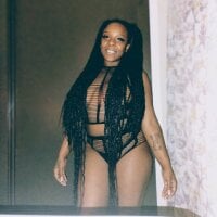 OasisChill33 webcam model