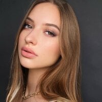 ElsyGlazer webcam model