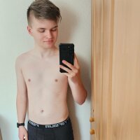 Marc_horn-y's Offline Chat Room