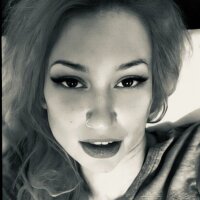 Ana__Rose's Offline Chat Room