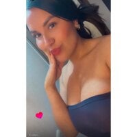 MacaW09 webcam model