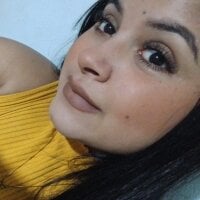 emma_tentation's Offline Chat Room