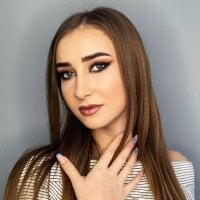 Ashley__XO's Offline Chat Room