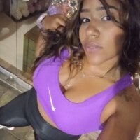 sofiasexi17's Offline Chat Room